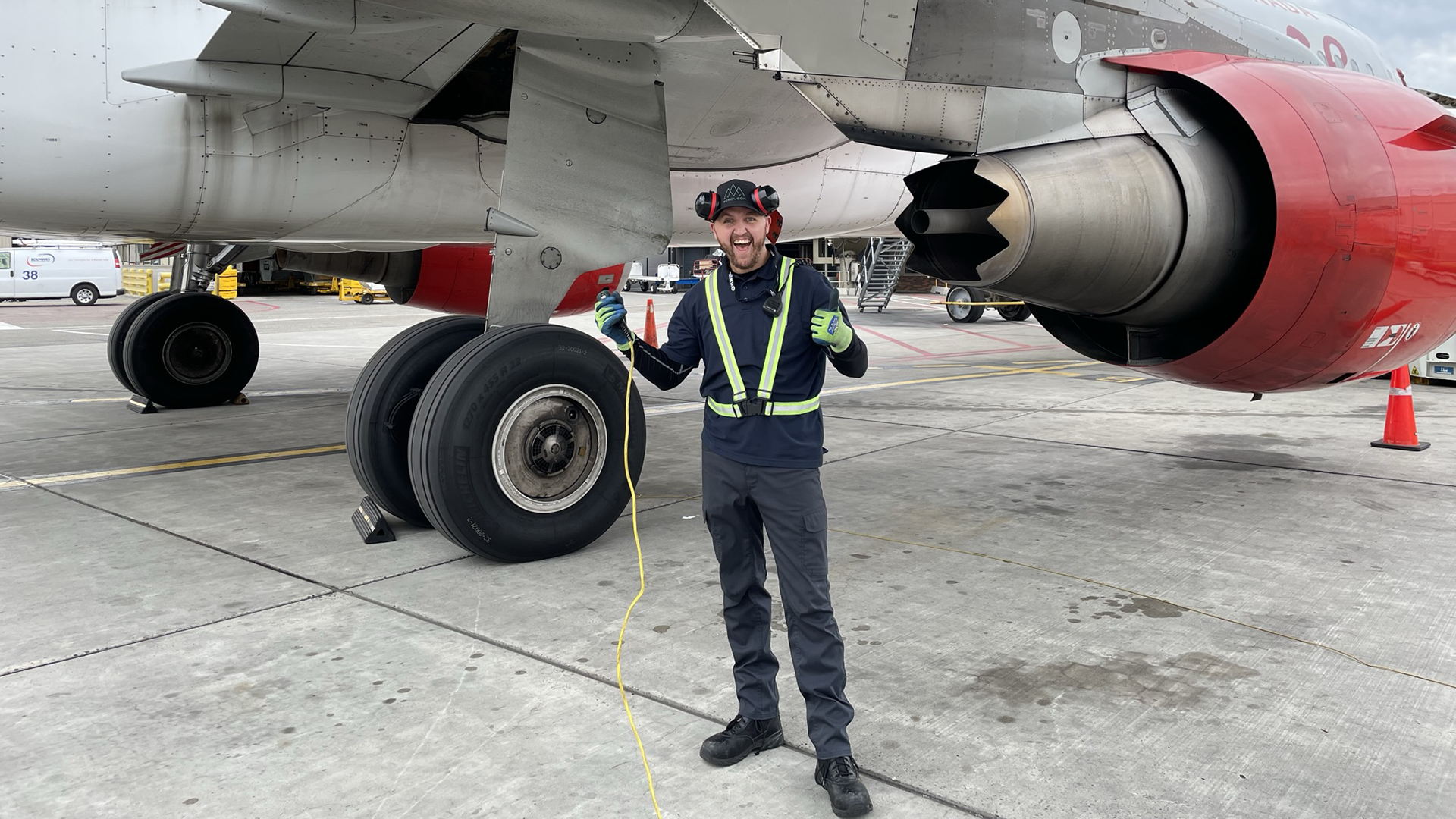 YXX Flight Centre Staff